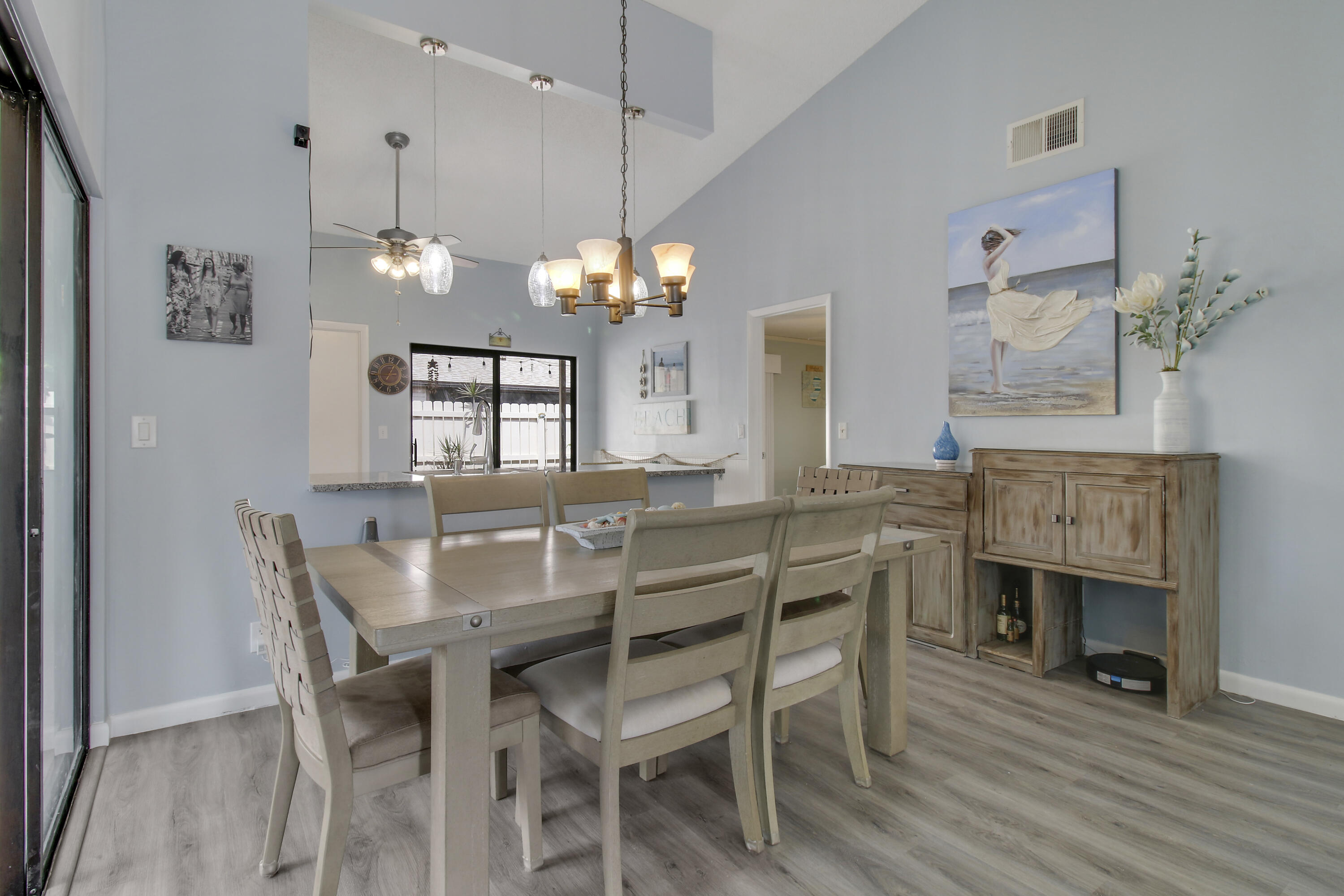 128 Sherwood Circle 13d