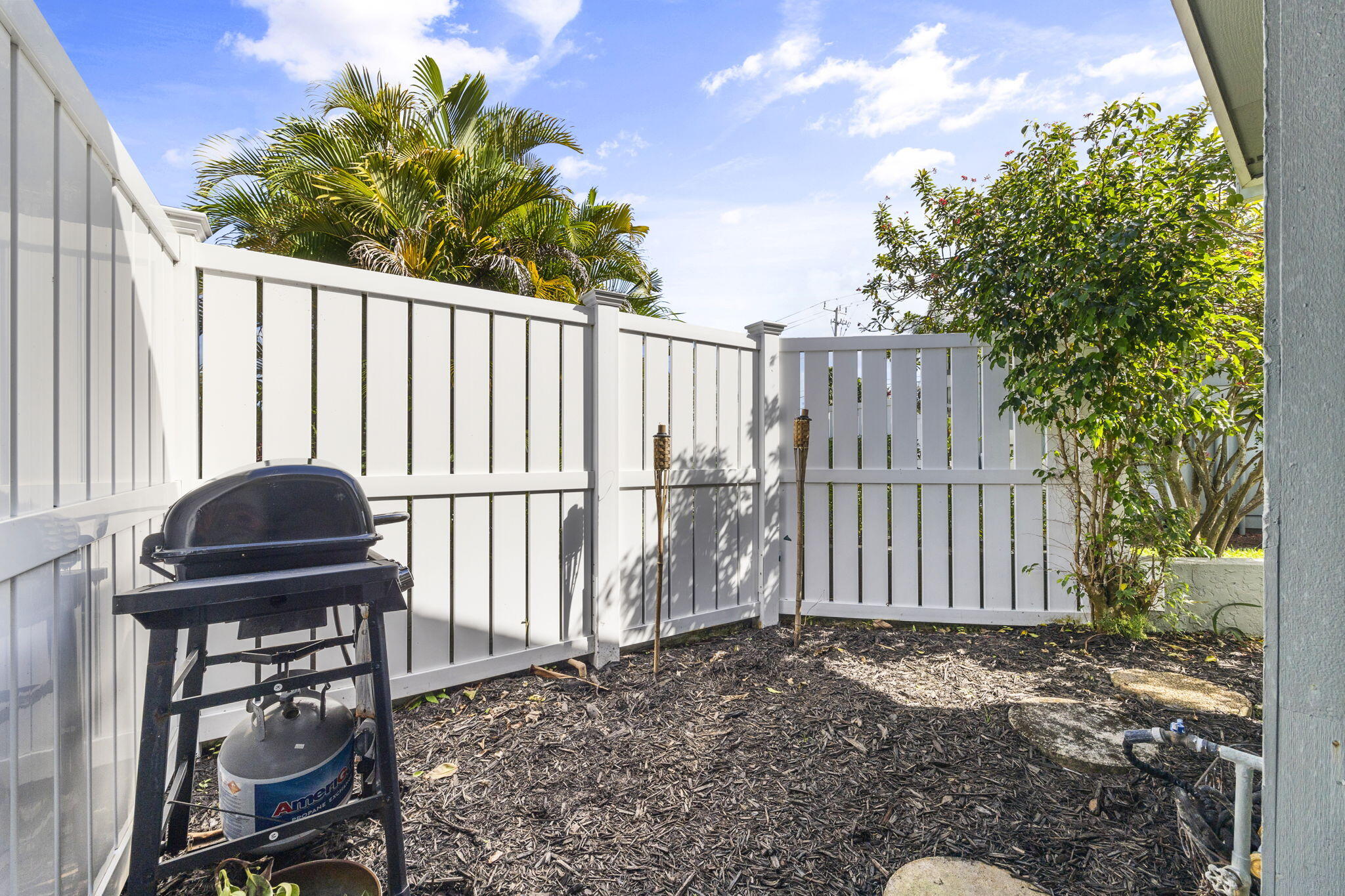 6609 SE Yorktown Drive