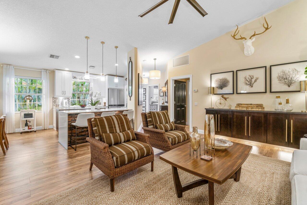 8286 Old Forest Road, Palm Beach Gardens