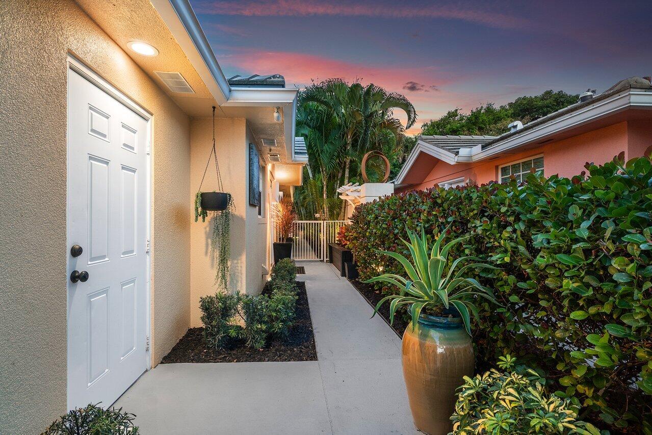 8286 Old Forest Road, Palm Beach Gardens