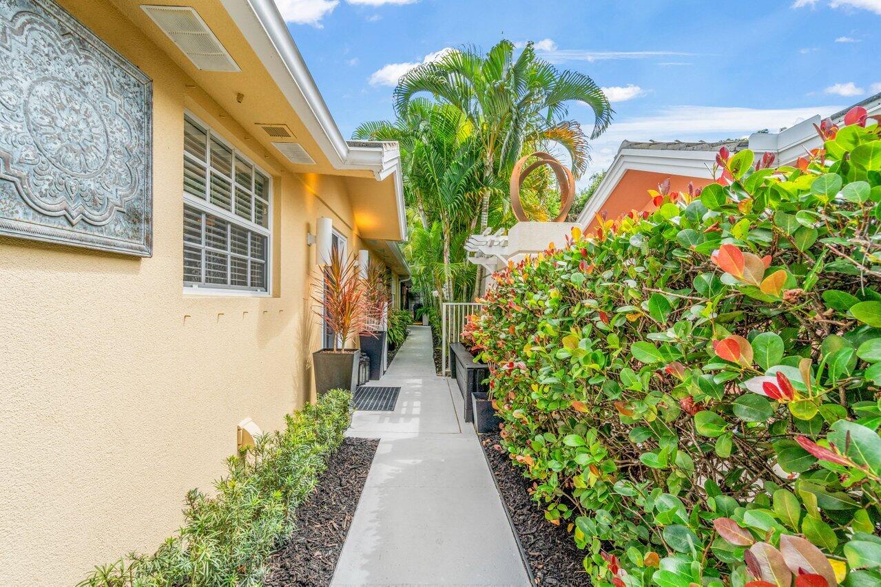 8286 Old Forest Road, Palm Beach Gardens