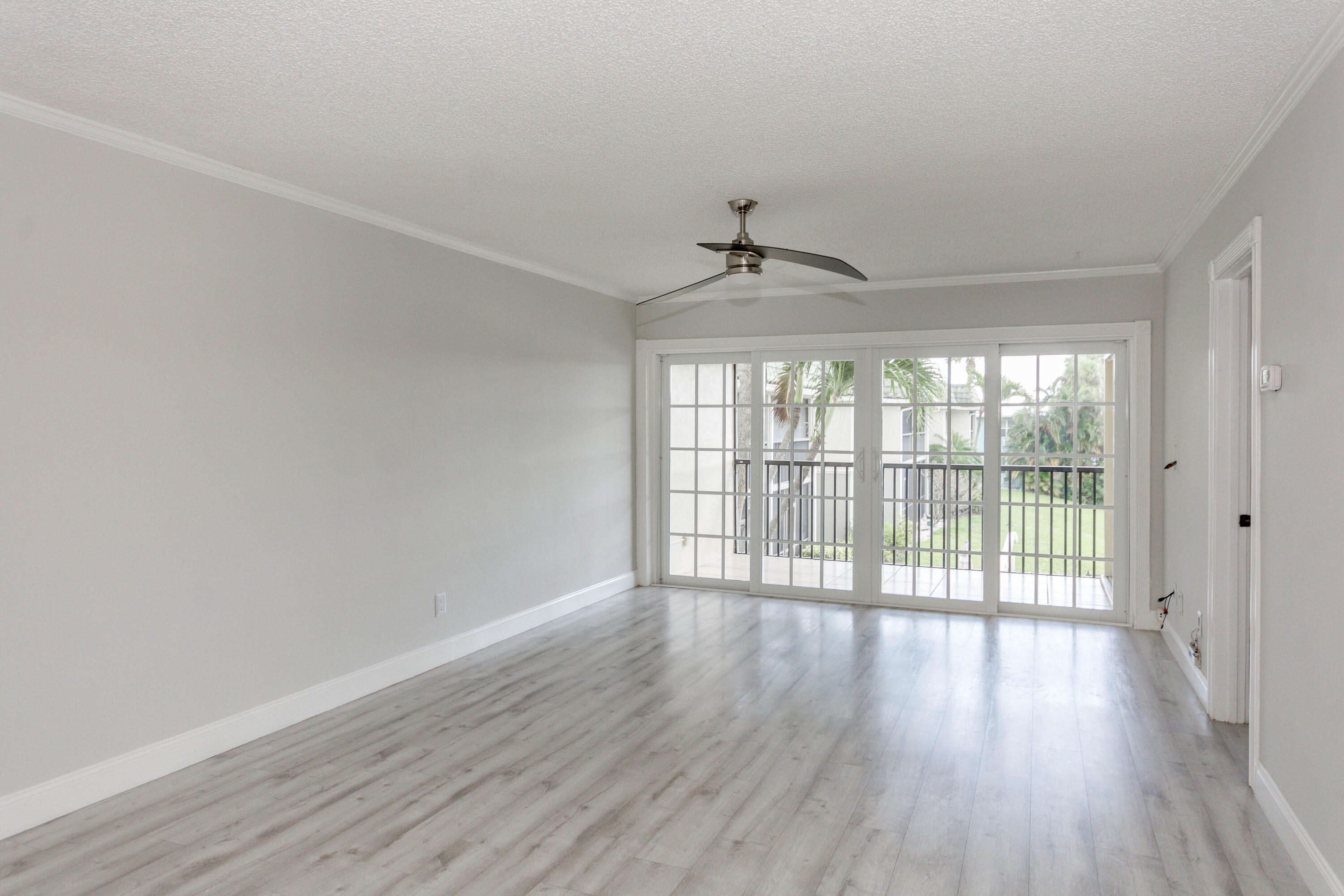 326 Northlake Drive 204