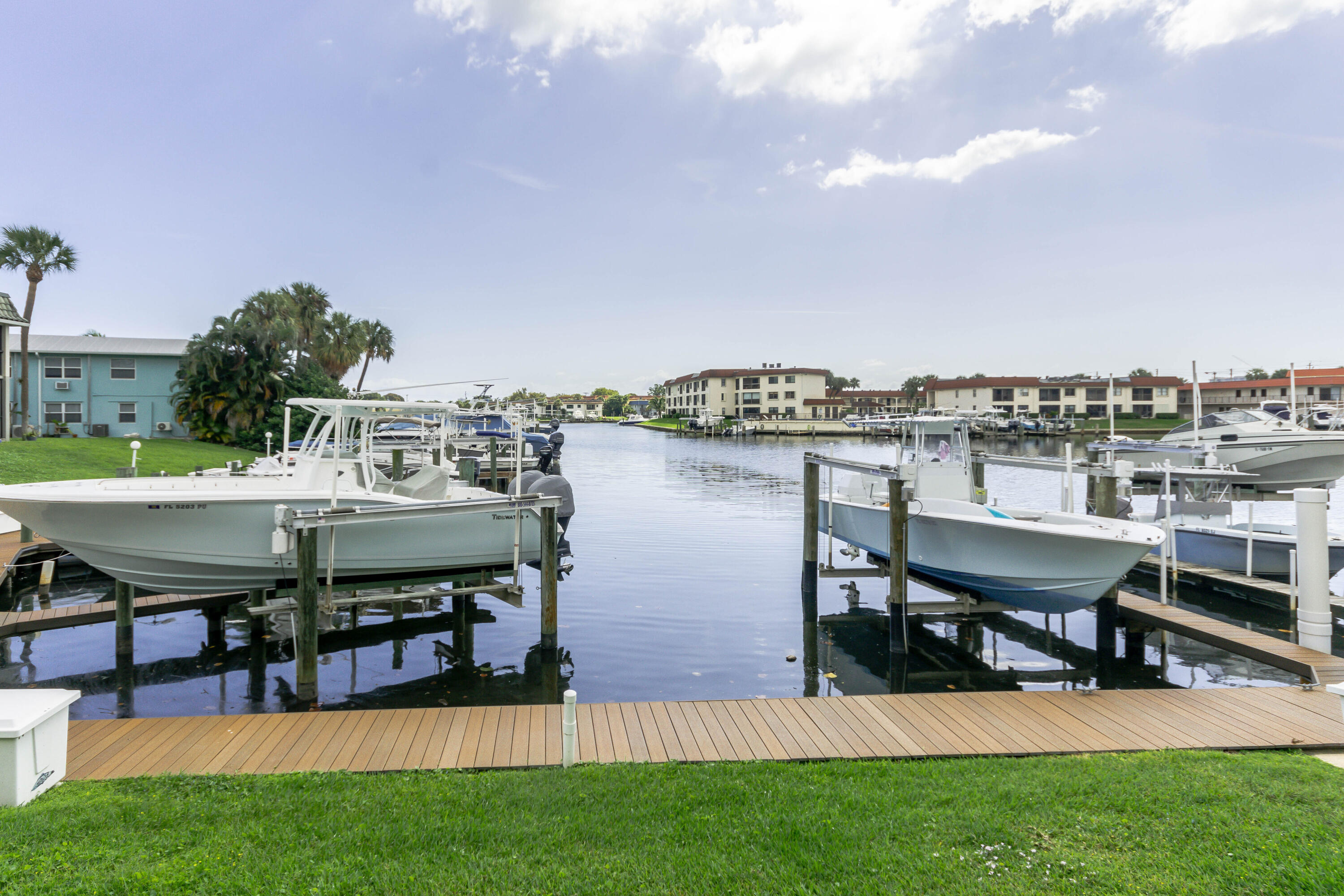 326 Northlake Drive 204
