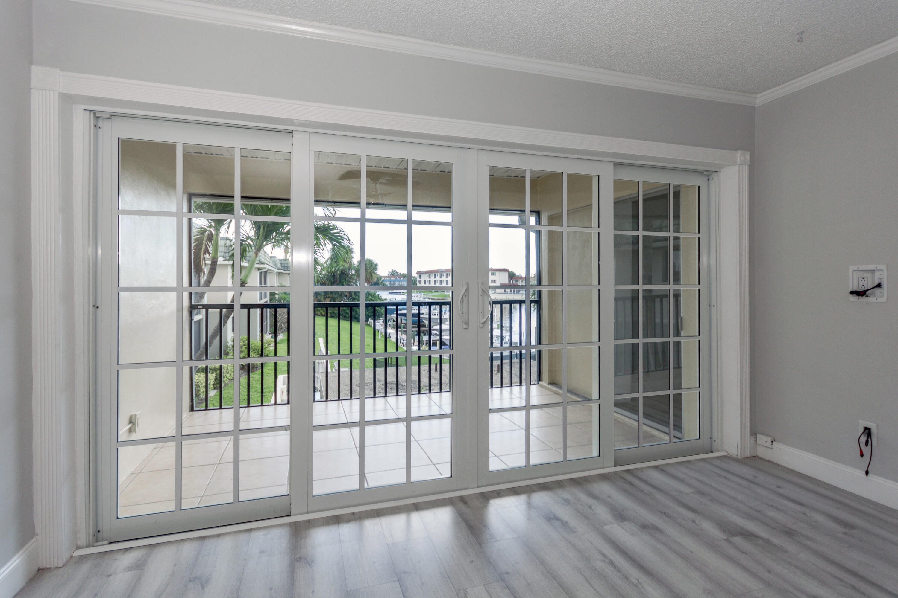 326 Northlake Drive 204