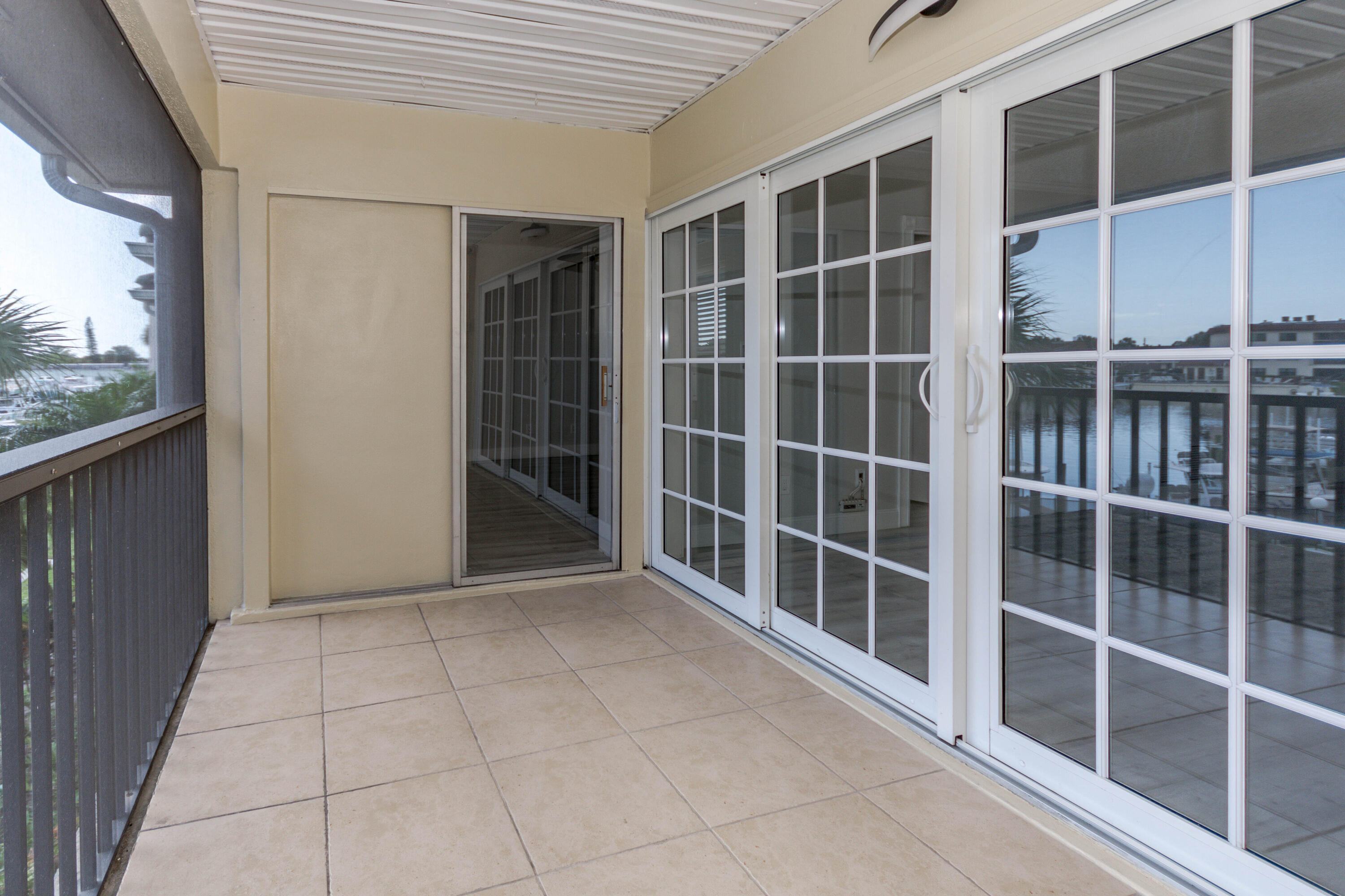326 Northlake Drive 204