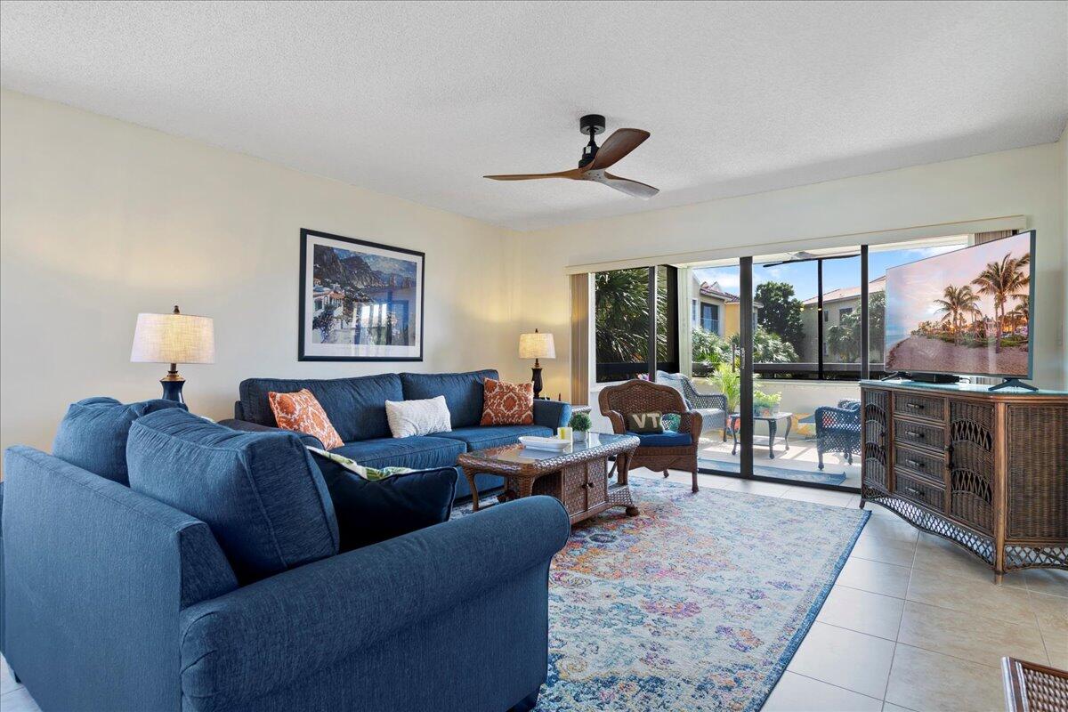 700 Uno Lago Drive 305