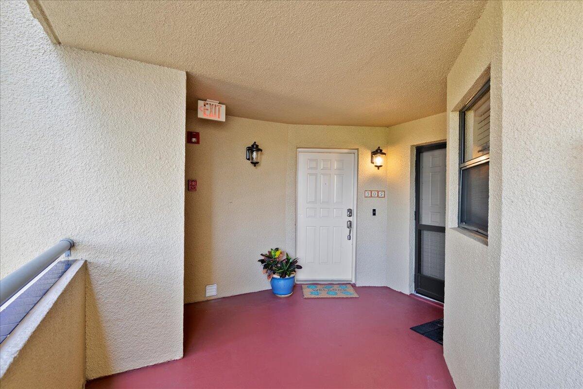 700 Uno Lago Drive 305