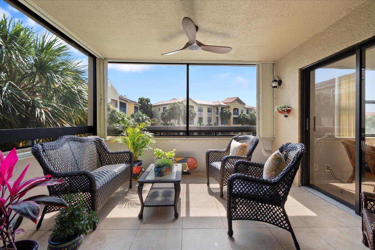 700 Uno Lago Drive 305