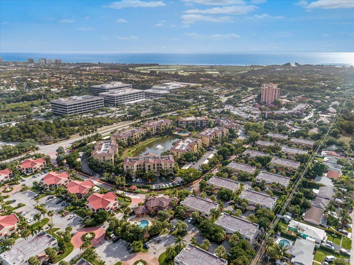 700 Uno Lago Drive 305