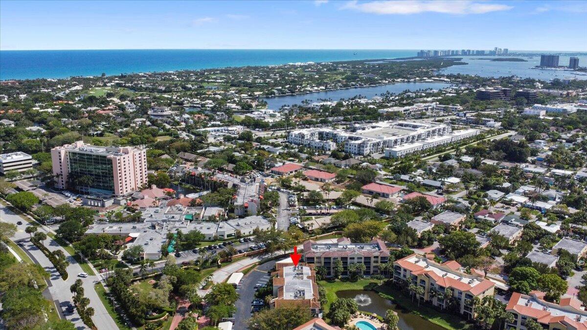 700 Uno Lago Drive 305