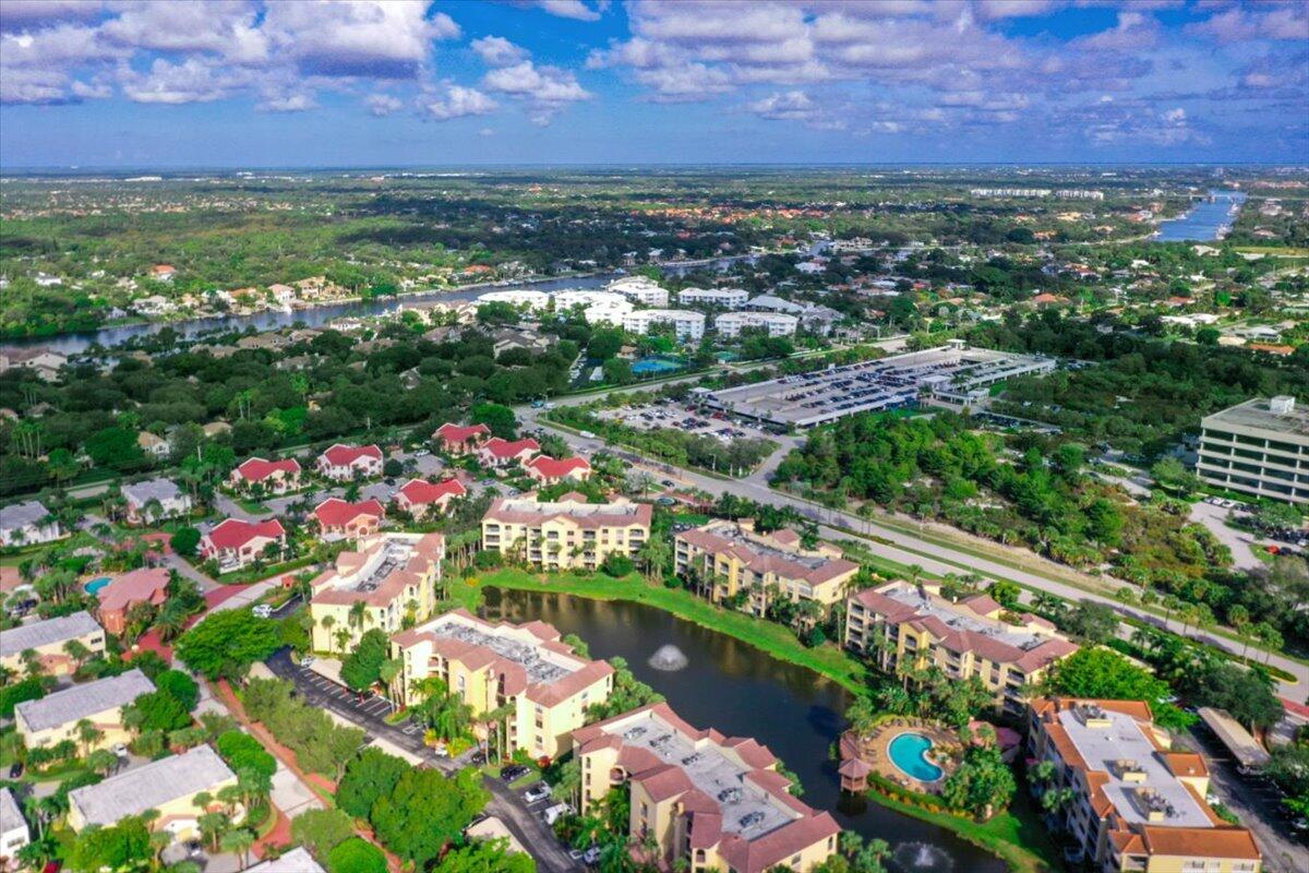 700 Uno Lago Drive 305