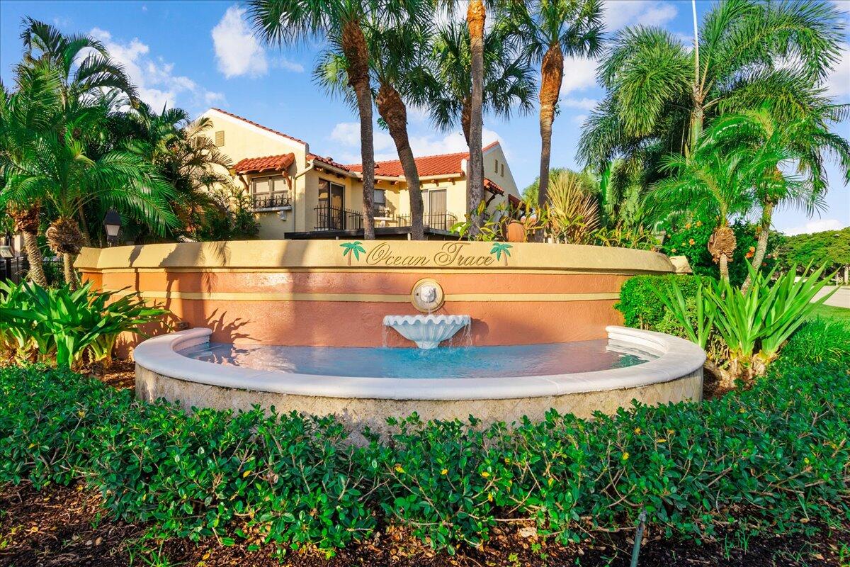 700 Uno Lago Drive 305
