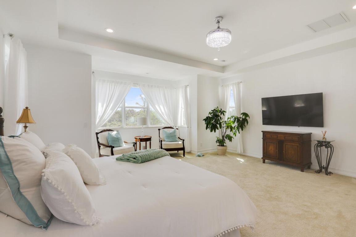 8184 SE Old Plantation Circle