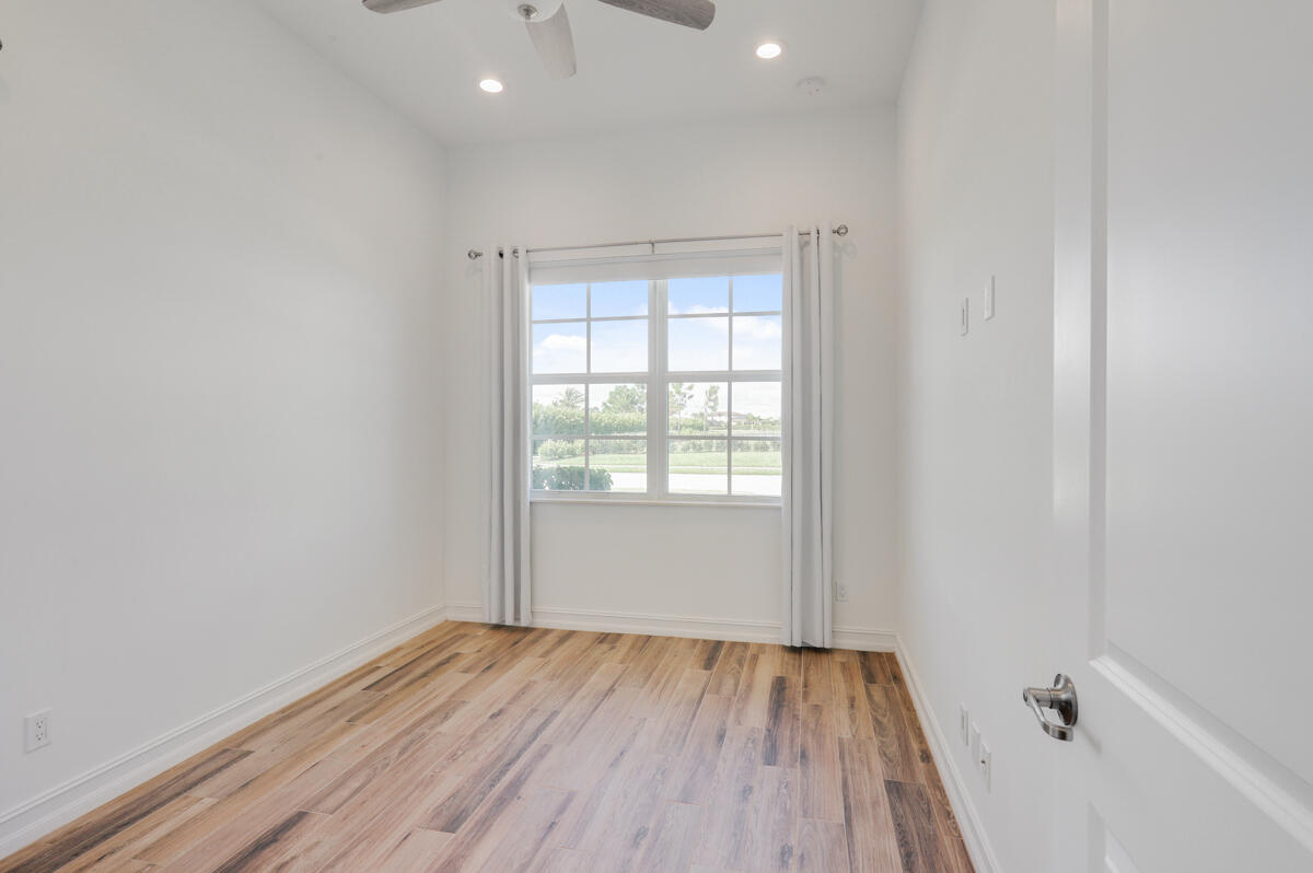 8184 SE Old Plantation Circle