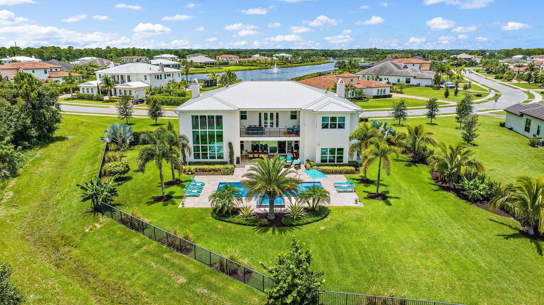 8184 SE Old Plantation Circle
