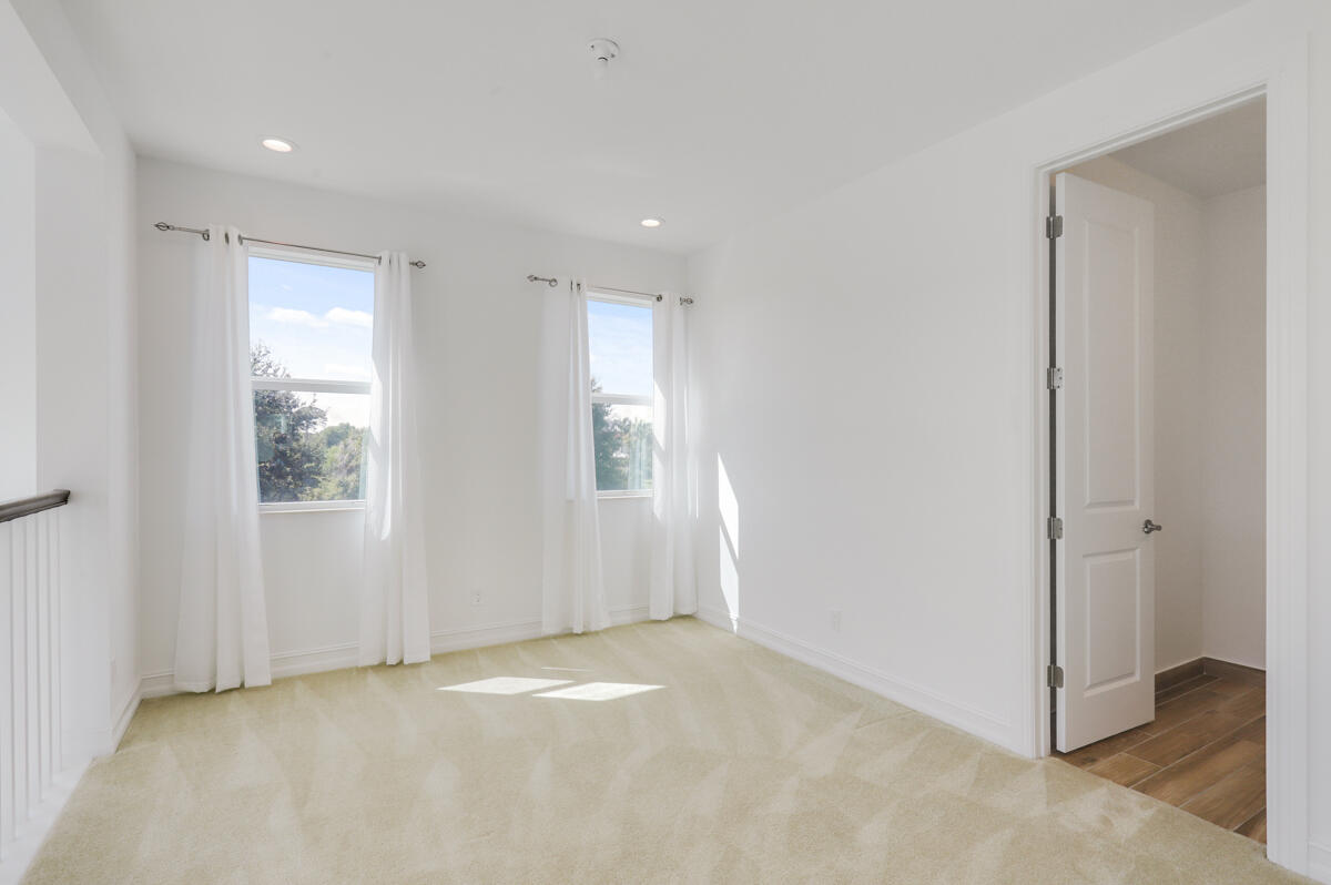 8184 SE Old Plantation Circle