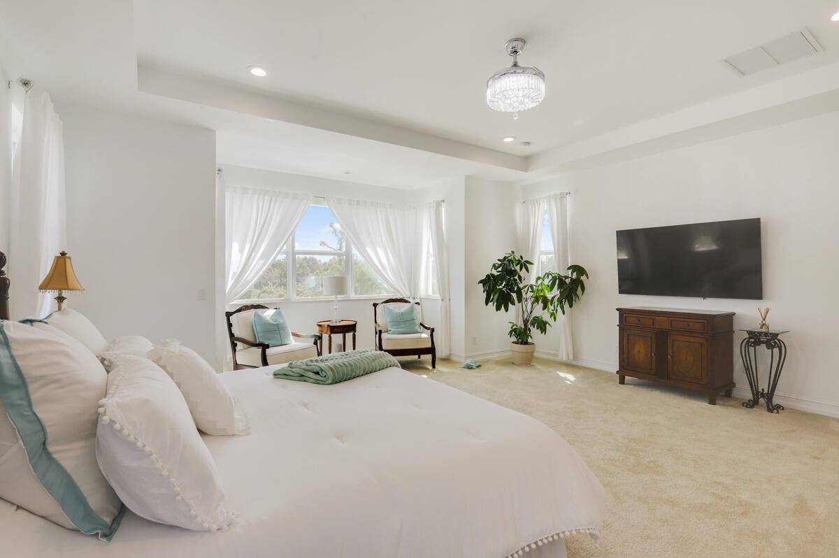 8184 SE Old Plantation Circle