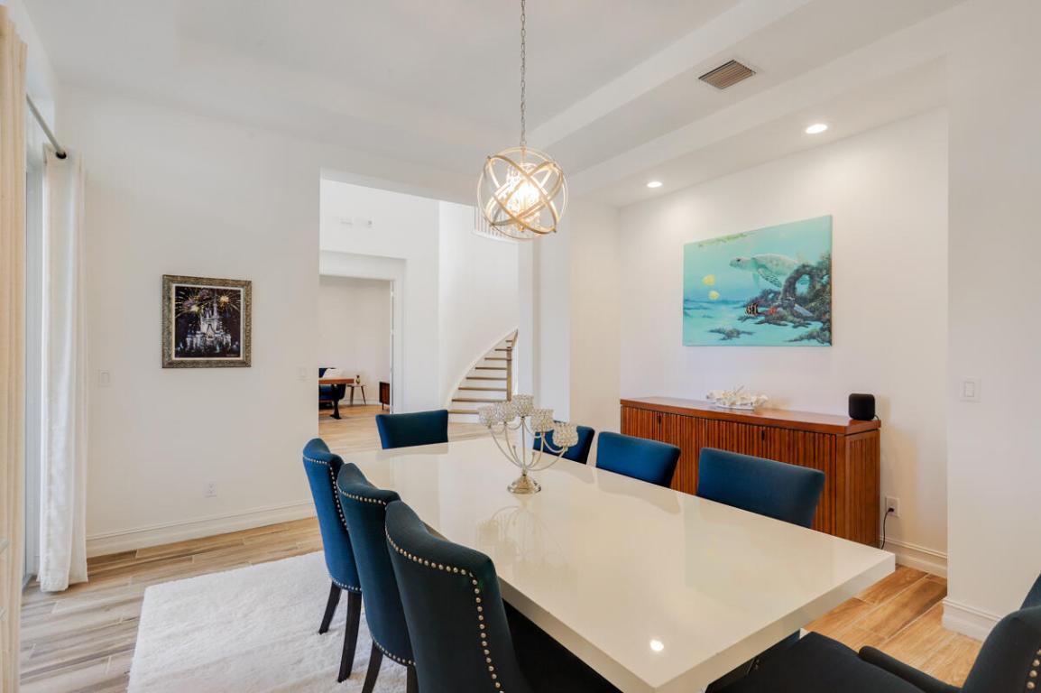 8184 SE Old Plantation Circle