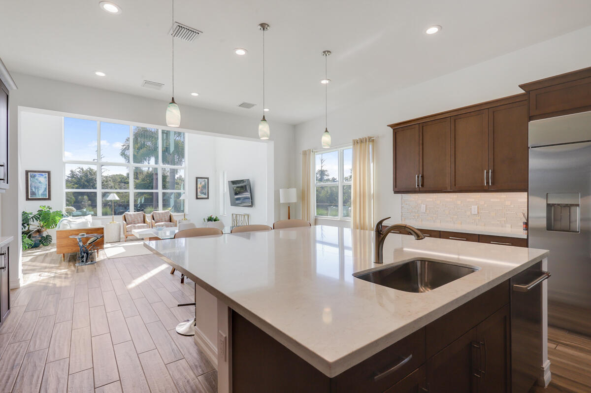 8184 SE Old Plantation Circle