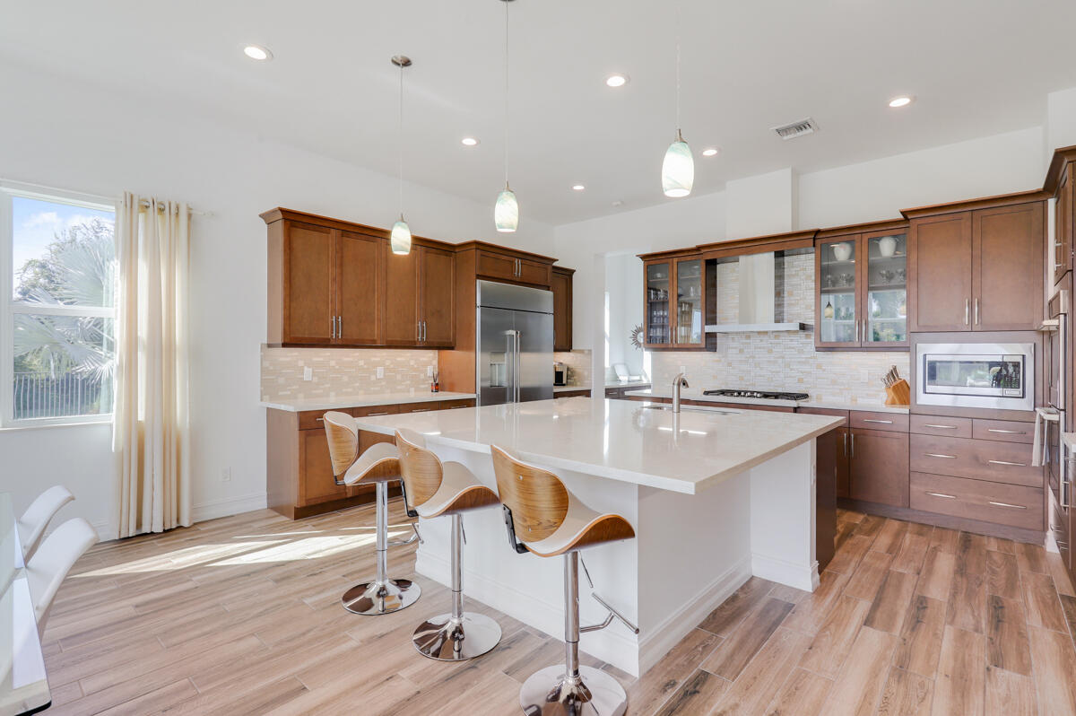 8184 SE Old Plantation Circle