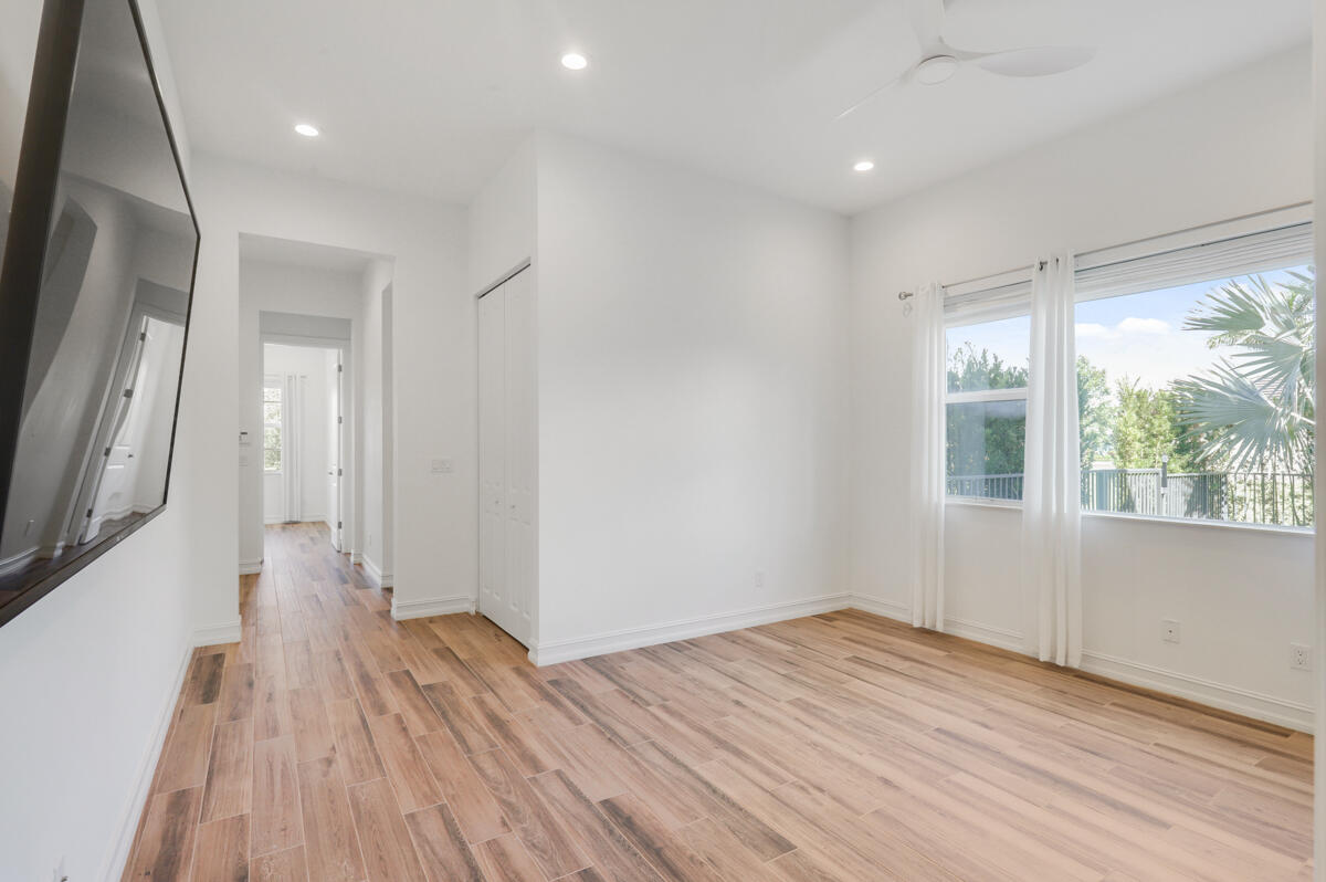 8184 SE Old Plantation Circle