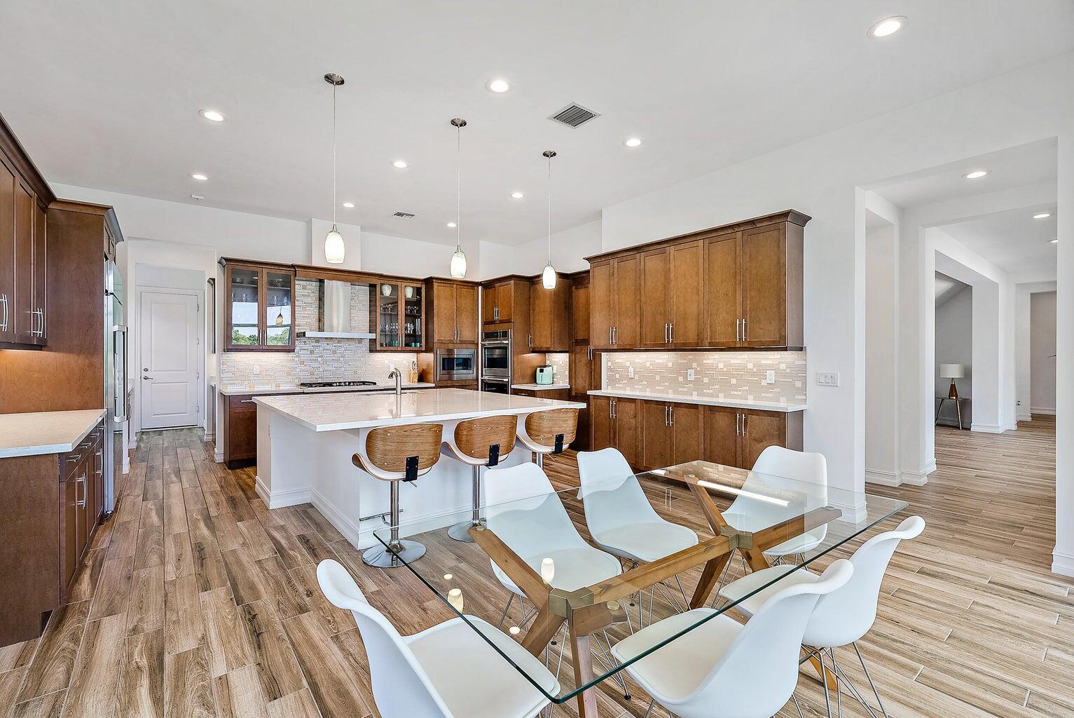 8184 SE Old Plantation Circle