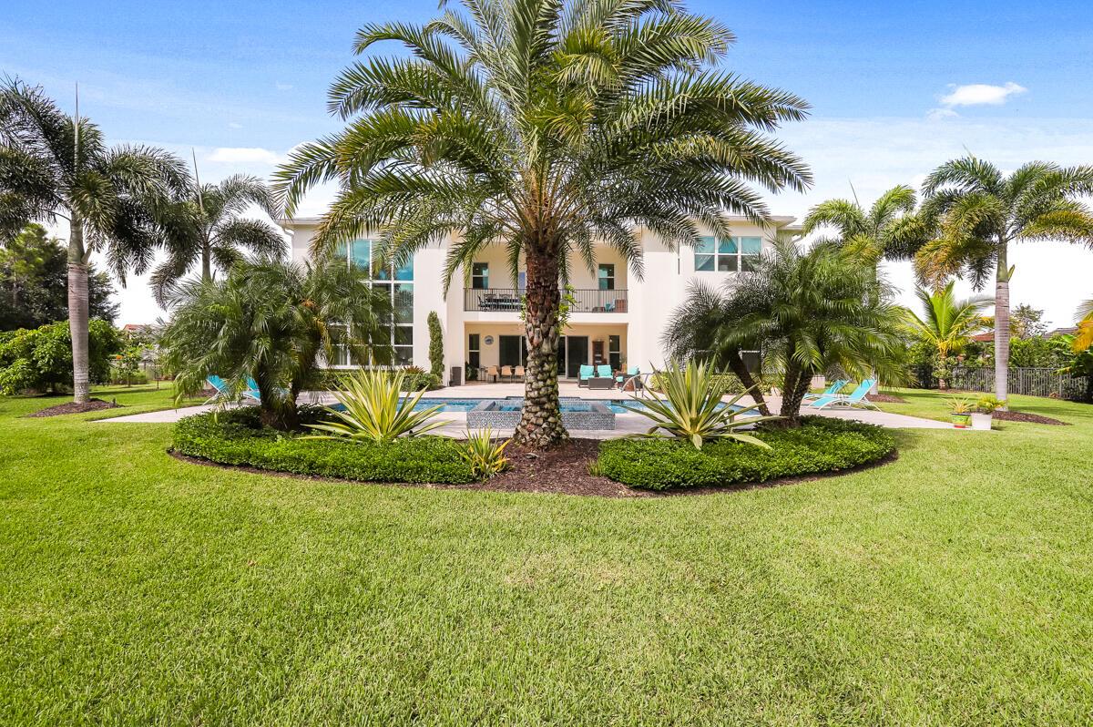 8184 SE Old Plantation Circle