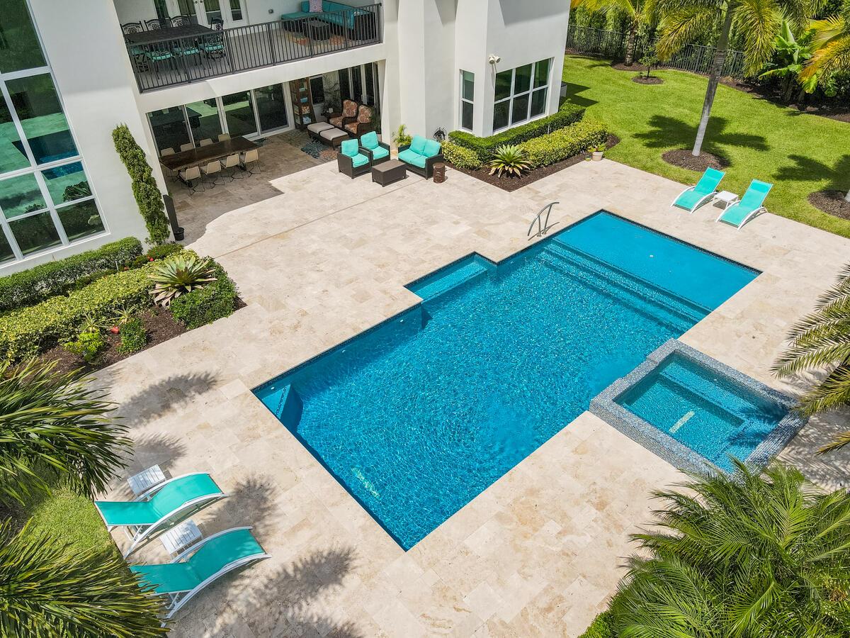 8184 SE Old Plantation Circle