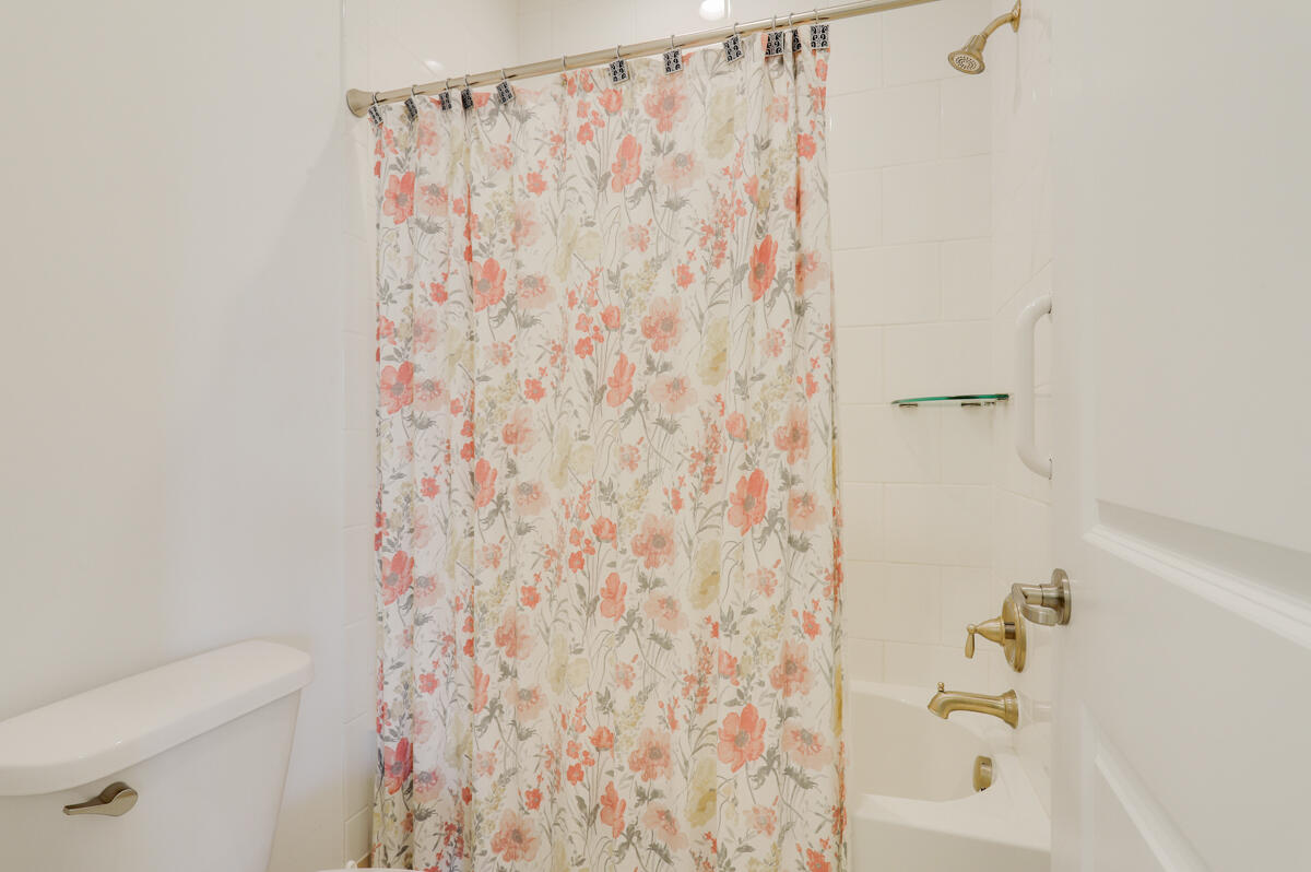 8184 SE Old Plantation Circle