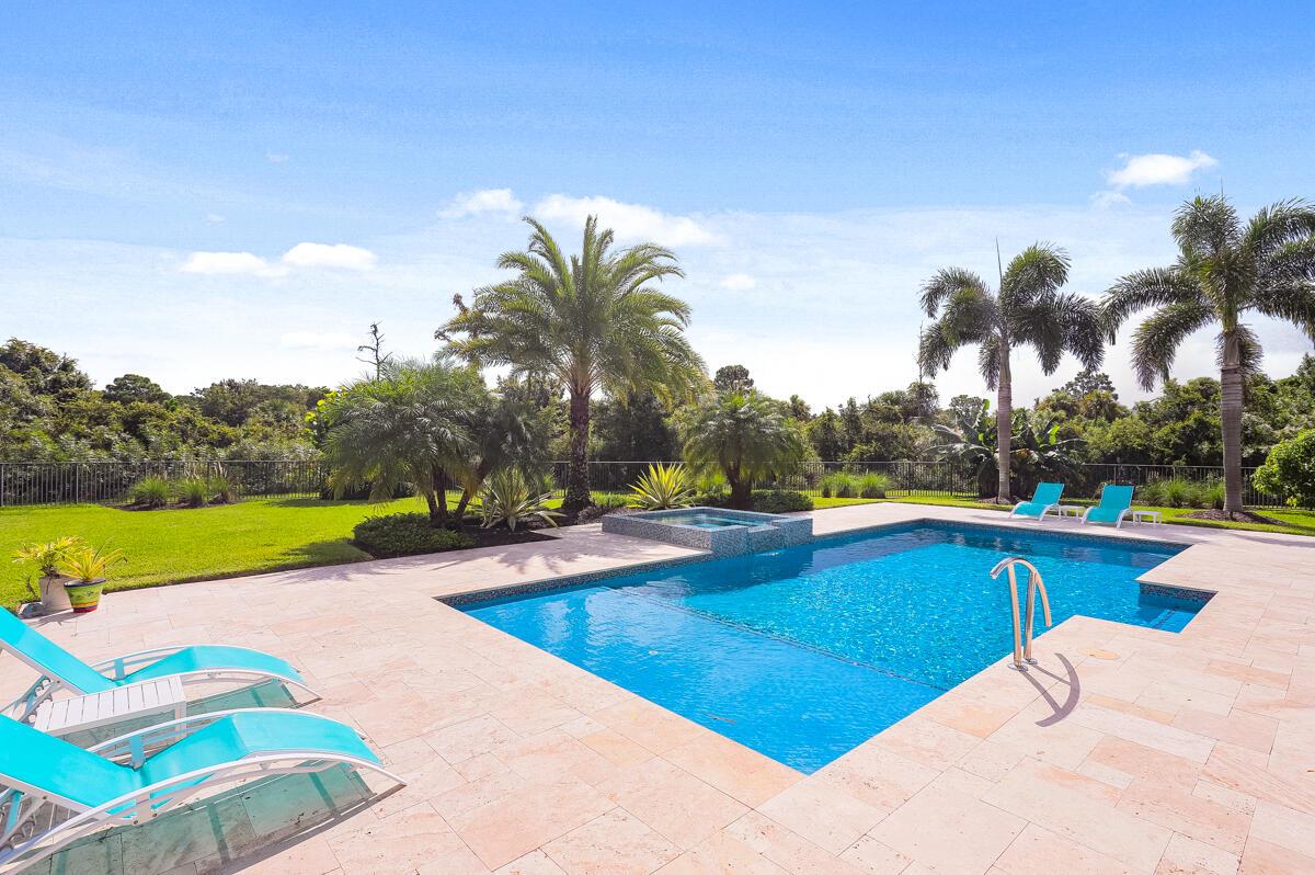 8184 SE Old Plantation Circle
