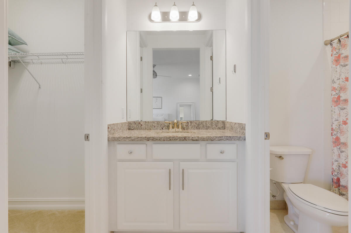 8184 SE Old Plantation Circle