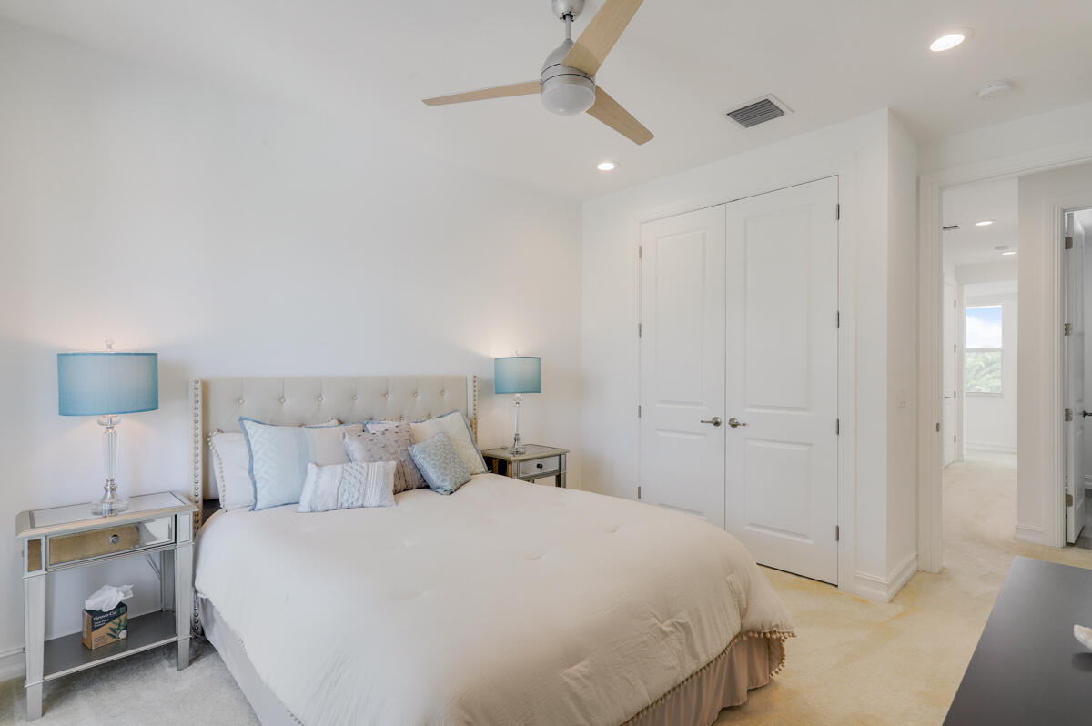 8184 SE Old Plantation Circle