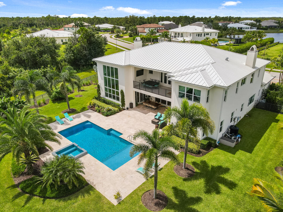 8184 SE Old Plantation Circle