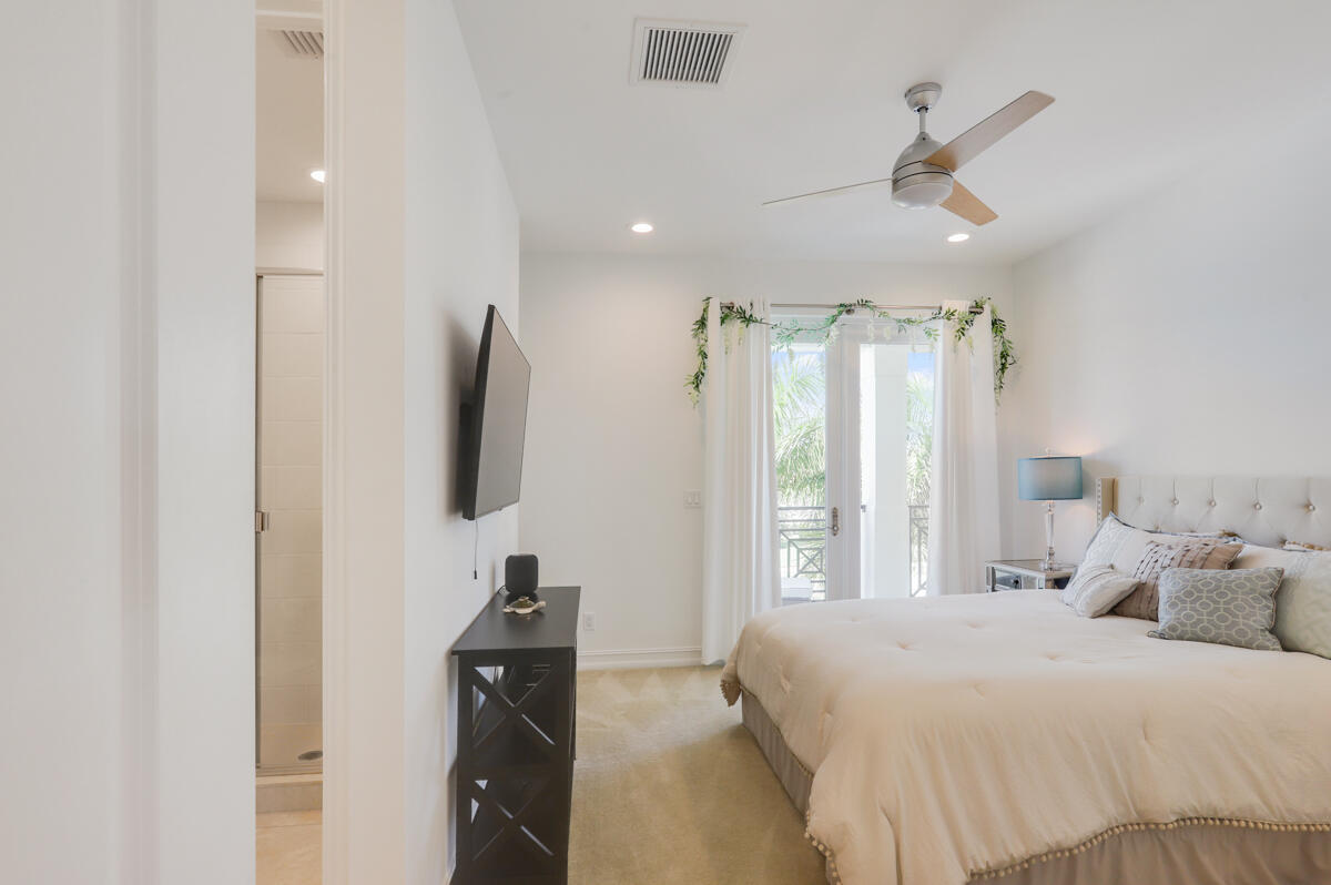 8184 SE Old Plantation Circle