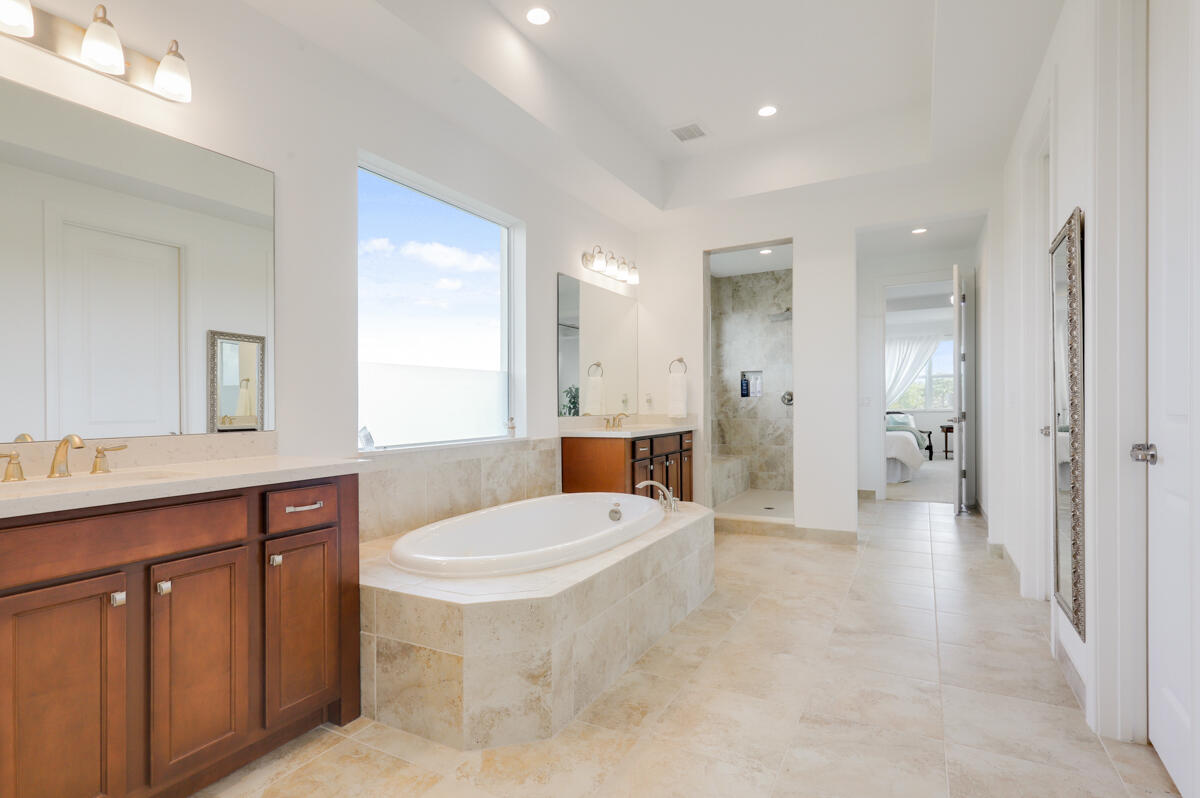 8184 SE Old Plantation Circle