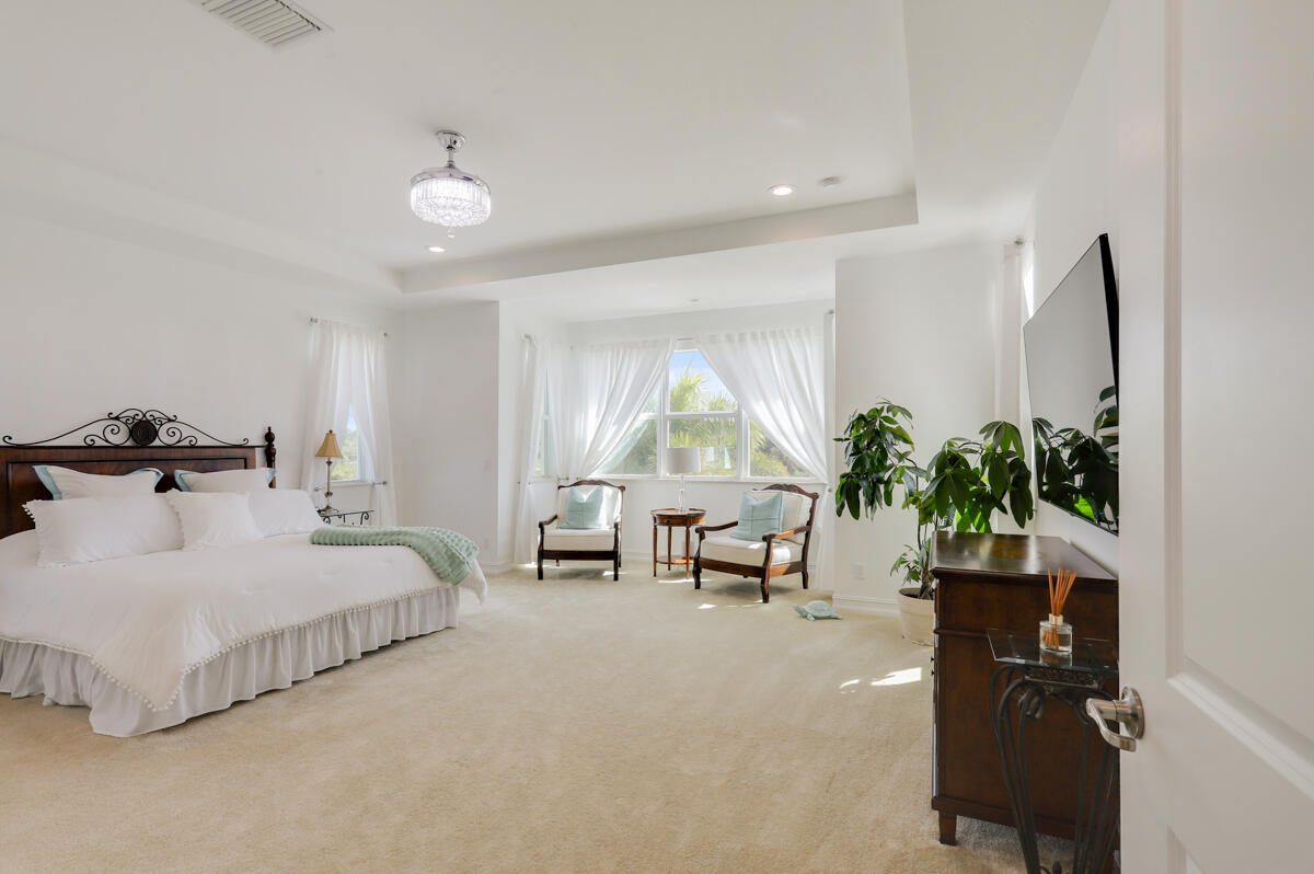 8184 SE Old Plantation Circle