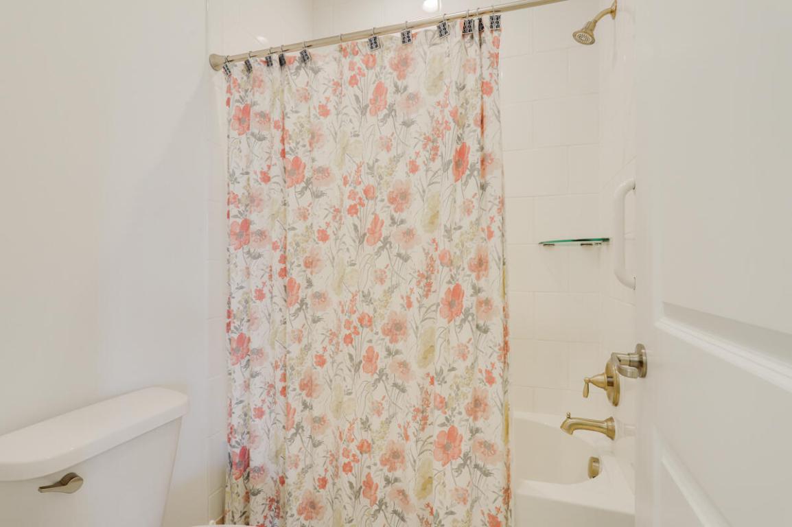 8184 SE Old Plantation Circle