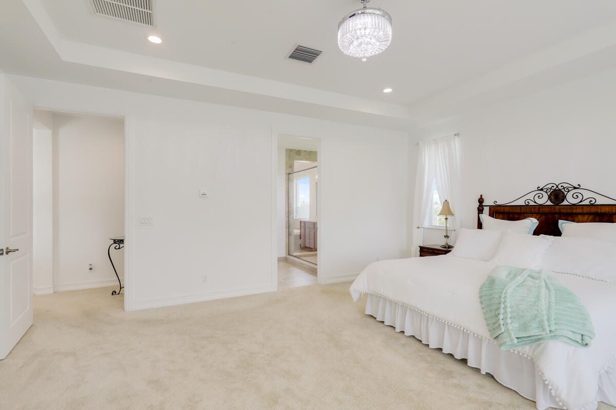 8184 SE Old Plantation Circle