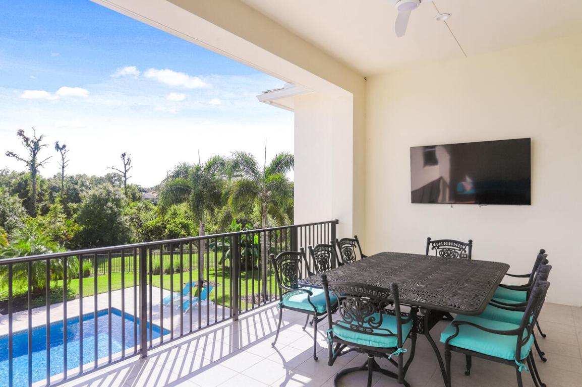 8184 SE Old Plantation Circle