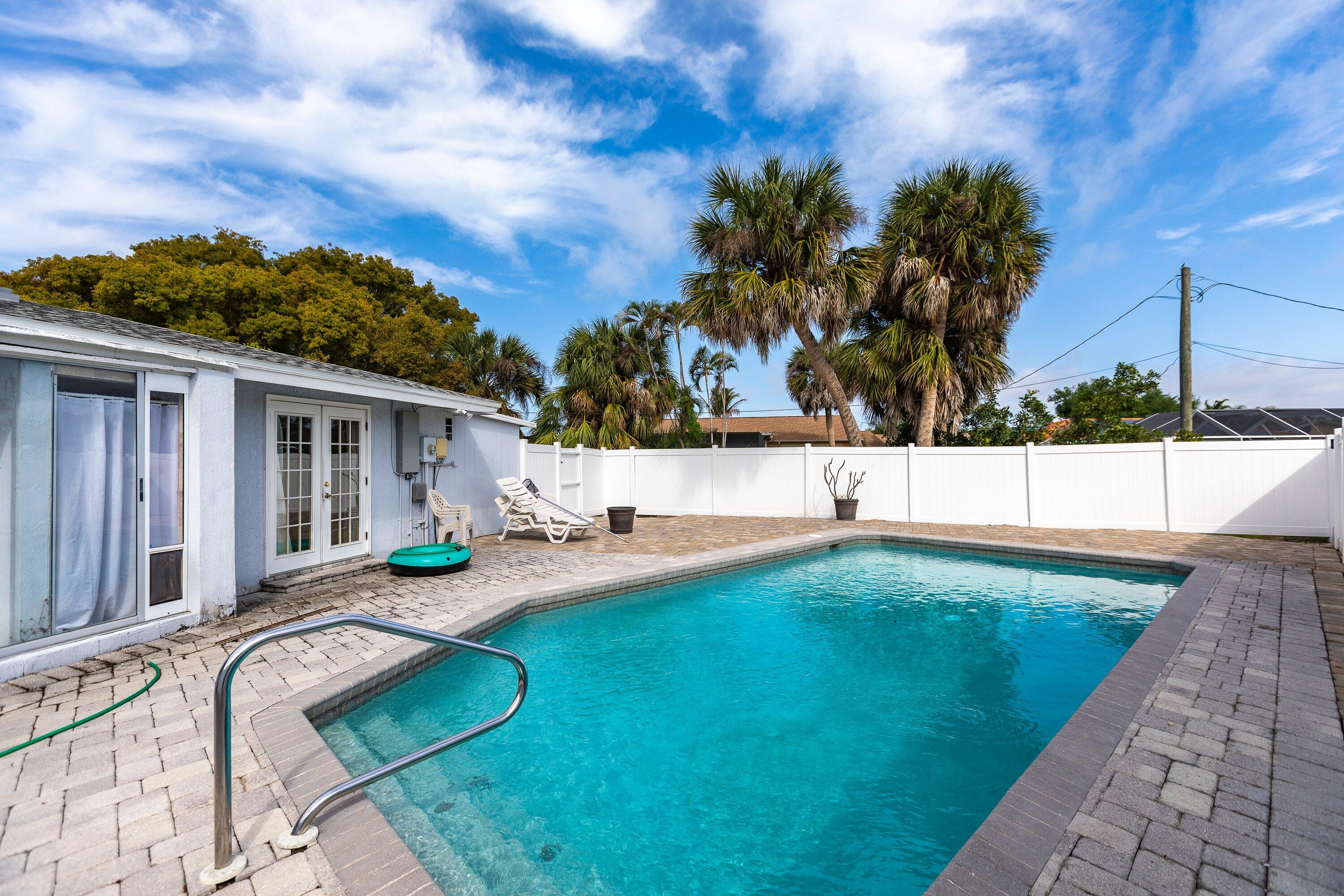 487 Sunnyside Drive