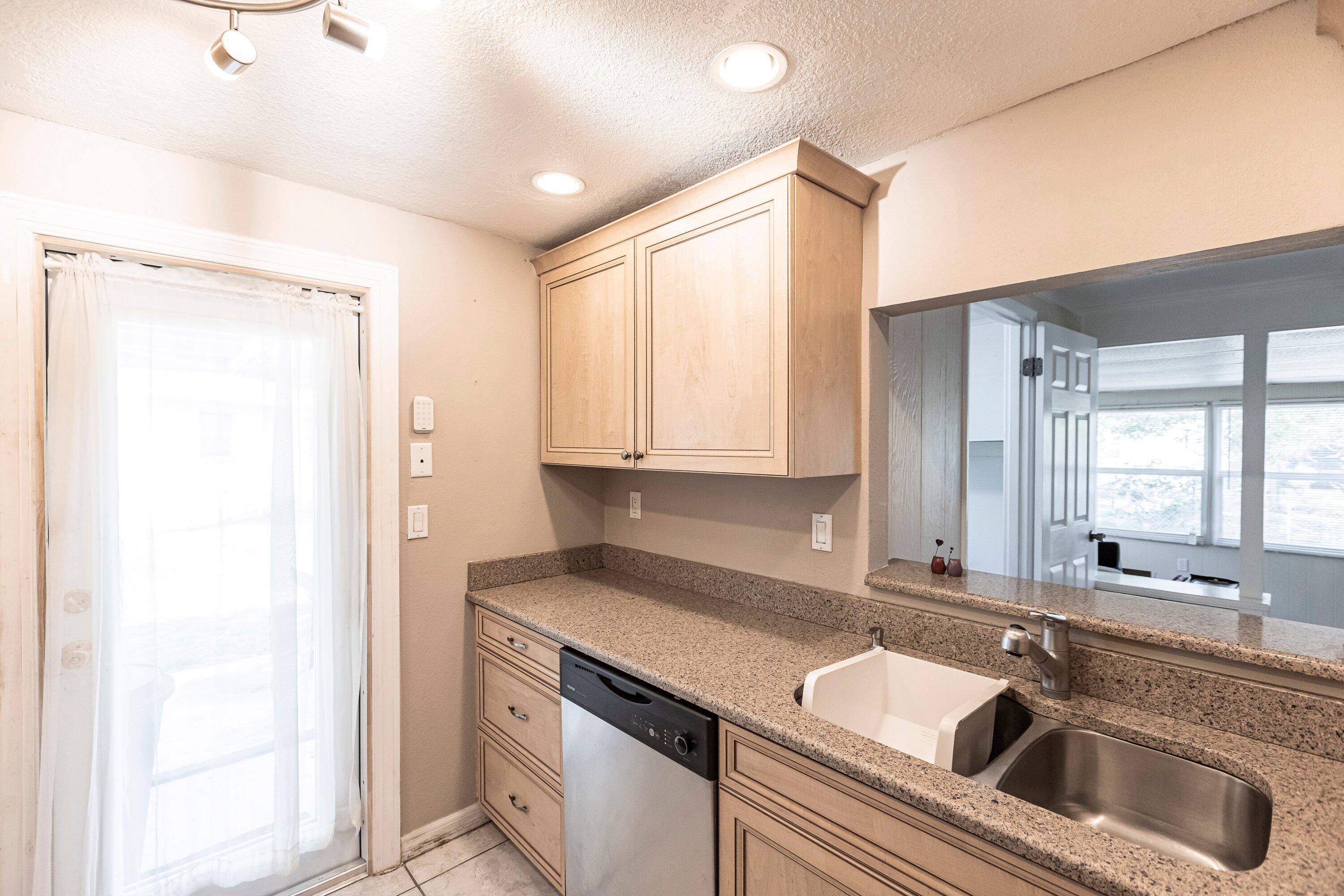 487 Sunnyside Drive