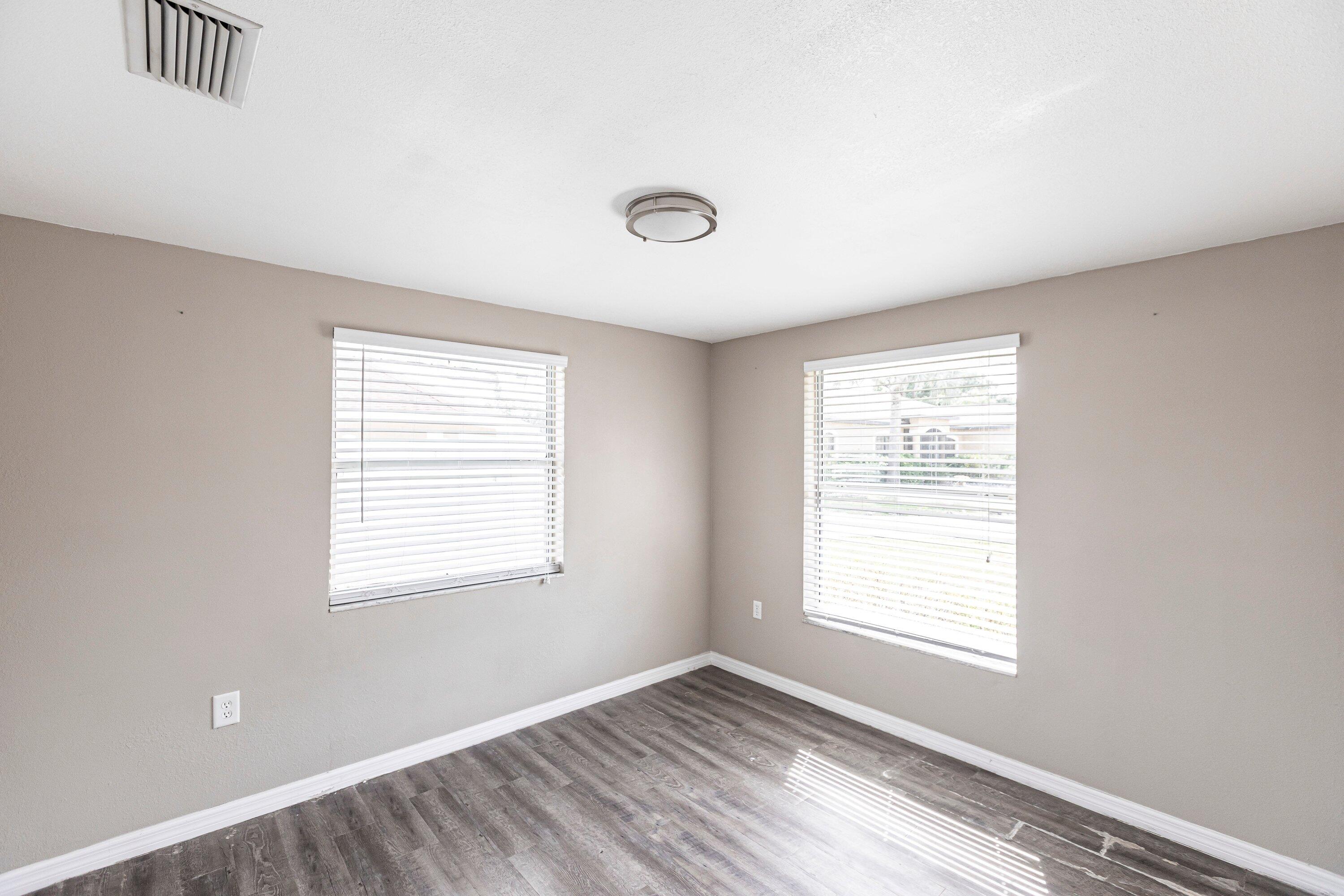 487 Sunnyside Drive
