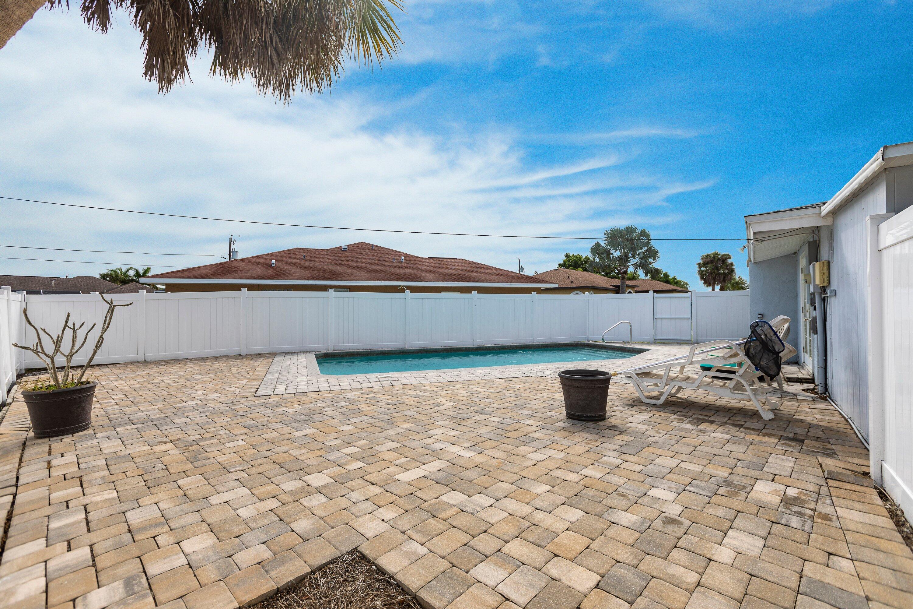 487 Sunnyside Drive