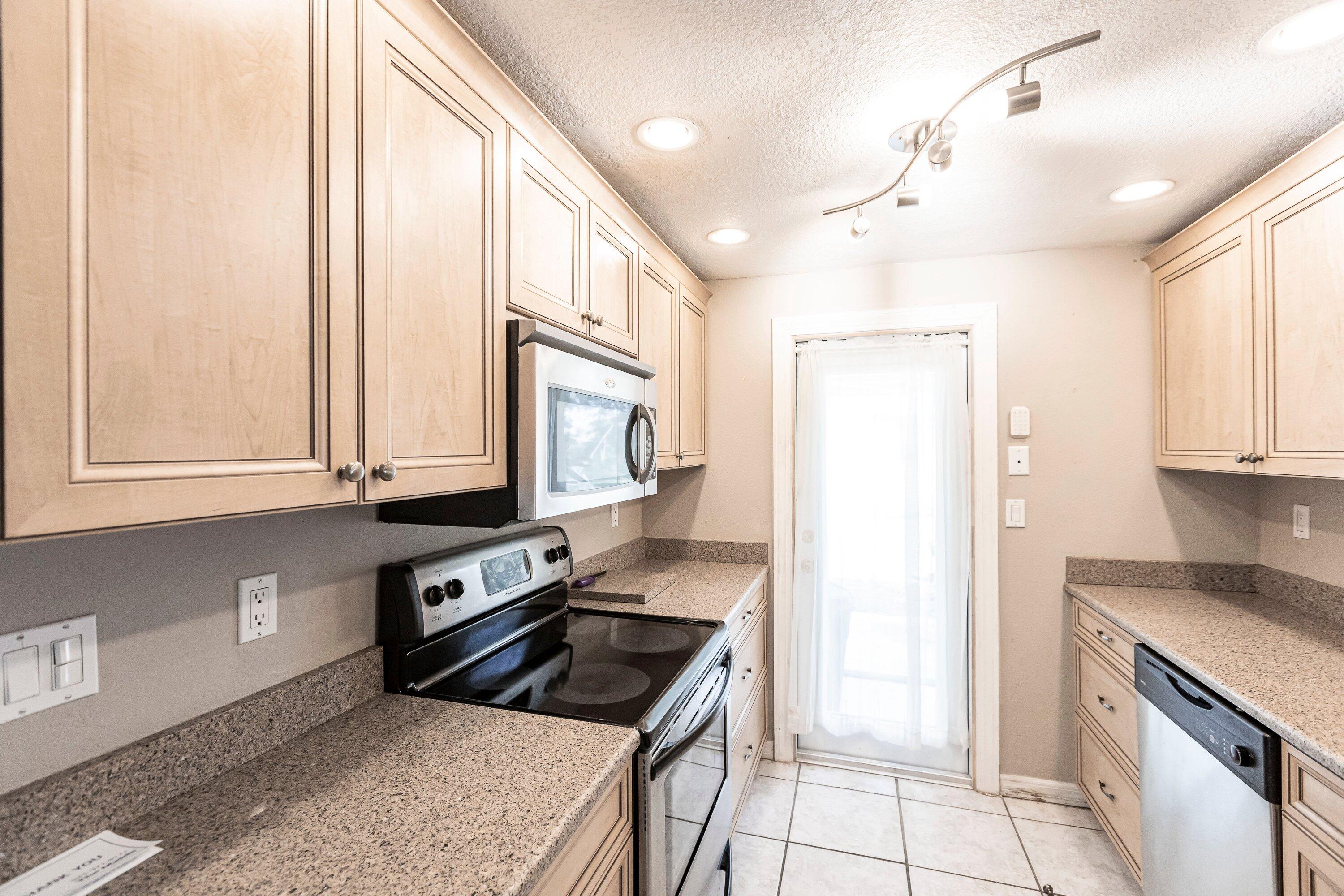487 Sunnyside Drive