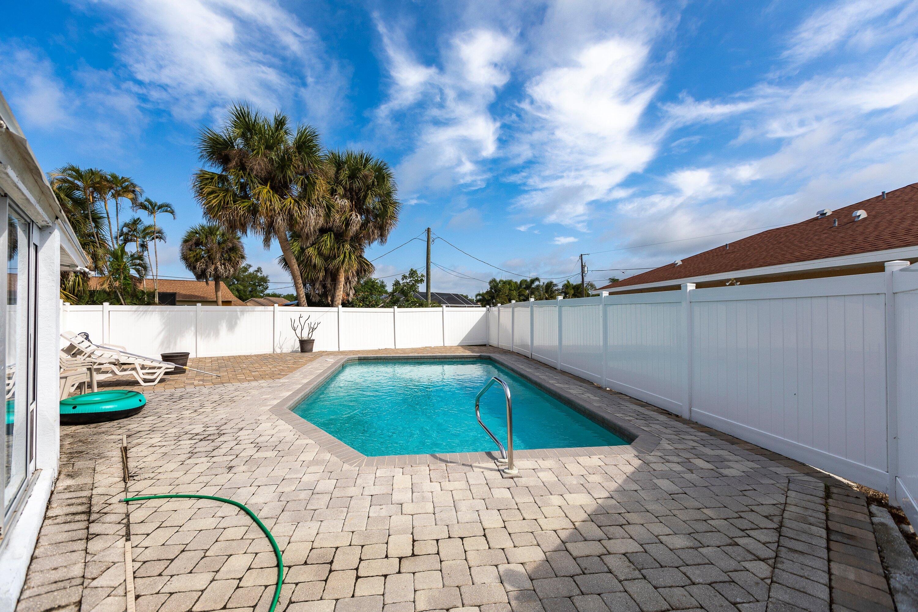 487 Sunnyside Drive