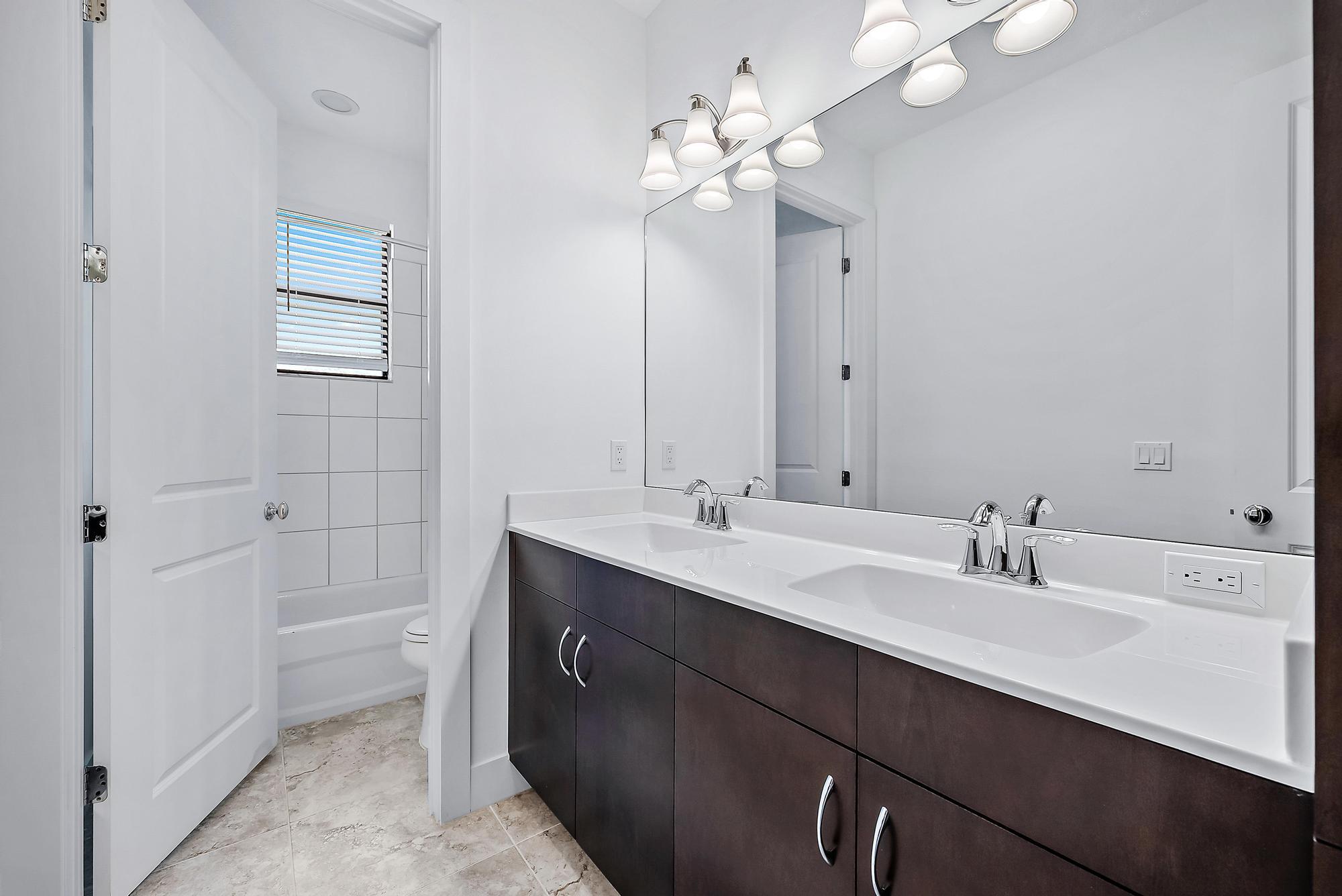 1193 Faulkner Terrace