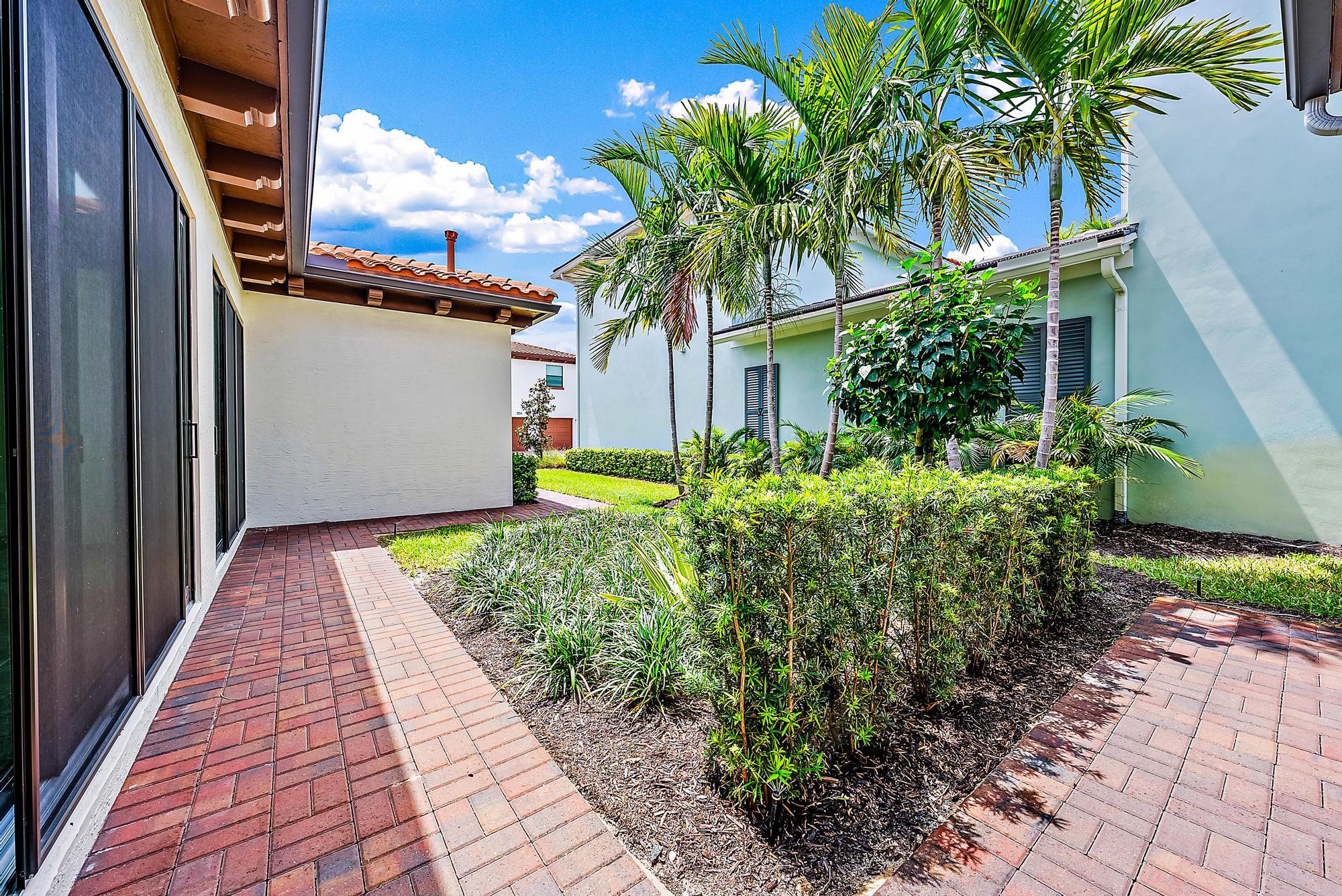 1193 Faulkner Terrace