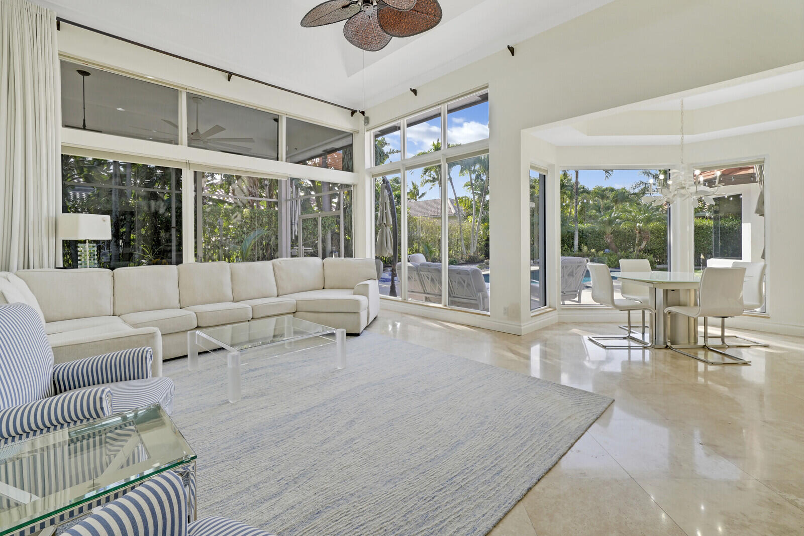 19036 SE Coral Reef Lane