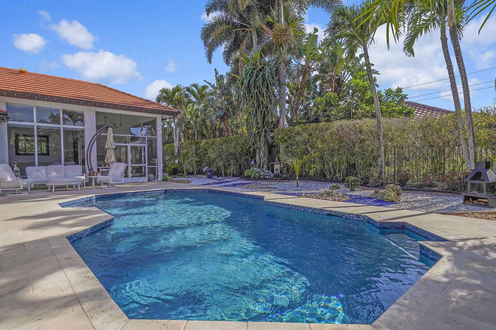 19036 SE Coral Reef Lane