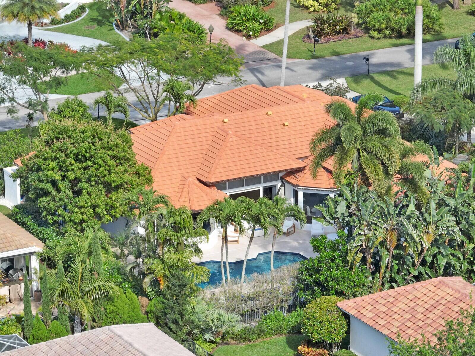 19036 SE Coral Reef Lane